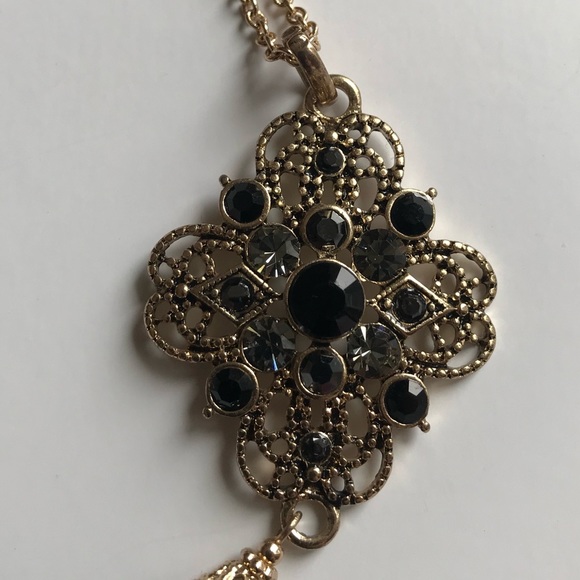 Accessorize brand- Long pendant necklace with black and gray zircon stones. - Picture 2 of 4